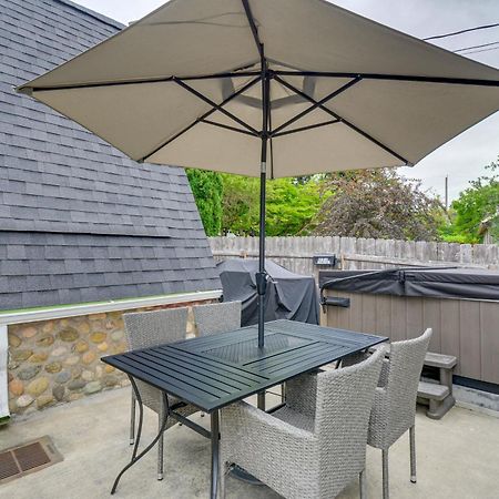 Puget Sound Cabin With Hot Tub And Water Views! Bremerton Ngoại thất bức ảnh
