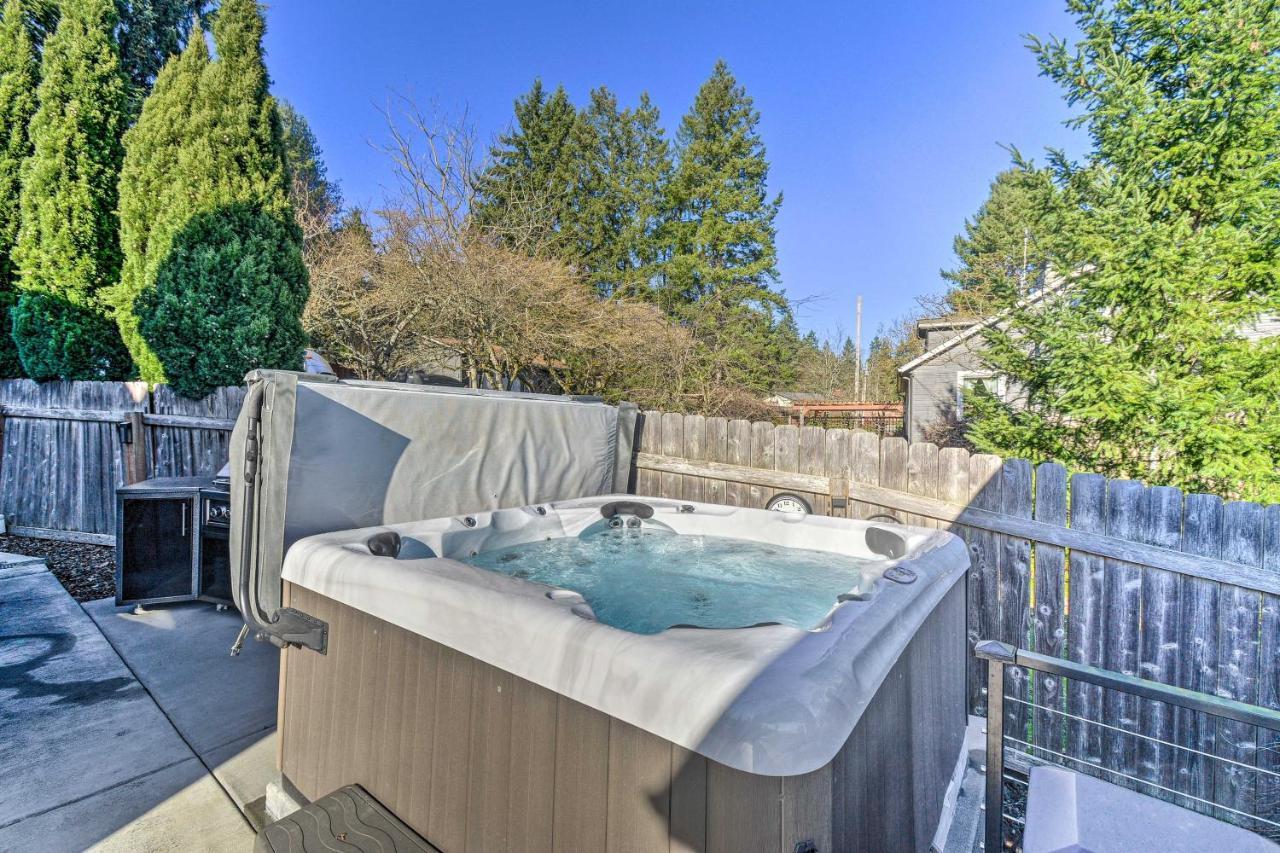 Puget Sound Cabin With Hot Tub And Water Views! Bremerton Ngoại thất bức ảnh
