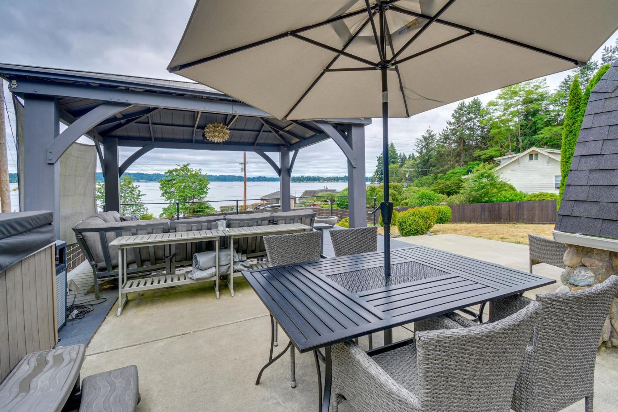 Puget Sound Cabin With Hot Tub And Water Views! Bremerton Ngoại thất bức ảnh